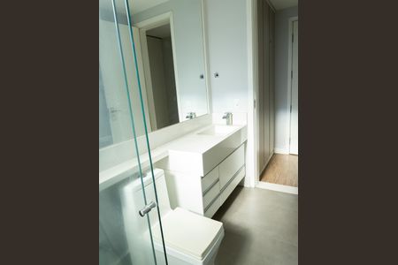 Casa de condomínio para alugar com 300m², 4 quartos e 2 vagas
