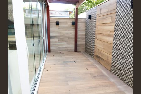 Casa de condomínio para alugar com 300m², 4 quartos e 2 vagas