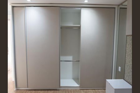 Casa de condomínio para alugar com 300m², 4 quartos e 2 vagas