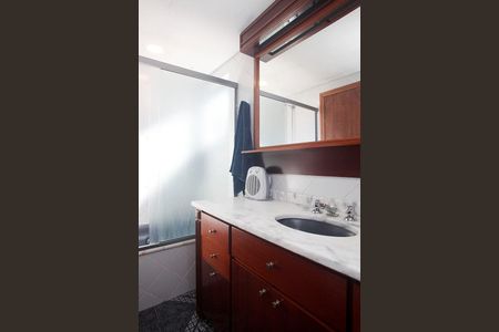 Apartamento à venda com 180m², 4 quartos e 3 vagasBanheiro 1 Quarto Suíte