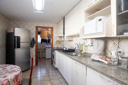 Apartamento à venda com 180m², 4 quartos e 3 vagasCozinha