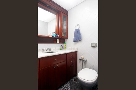 Apartamento à venda com 180m², 4 quartos e 3 vagasBanheiro 1 Quarto Suíte