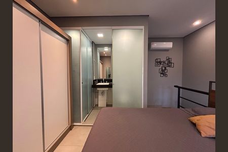 Suíte de apartamento para alugar com 1 quarto, 43m² em Vila Olímpia, São Paulo