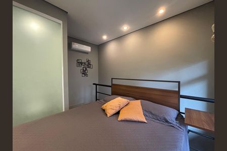 Suíte de apartamento para alugar com 1 quarto, 43m² em Vila Olímpia, São Paulo