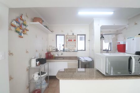 Cozinha de apartamento para alugar com 2 quartos, 70m² em Balneario Cidade Atlantica, Guarujá