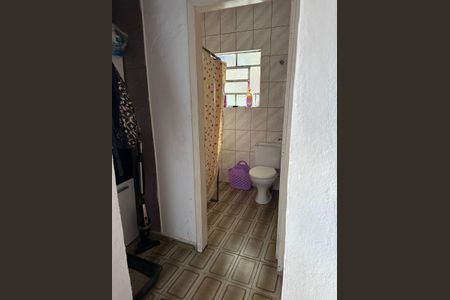 Banheiro de casa para alugar com 2 quartos, 200m² em Vila Romero, São Paulo
