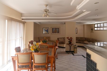 Apartamento à venda com 94m², 3 quartos e 2 vagas Apartamento à venda com 94m², 3 quartos e 2 vagasÁrea comum - Salão de festas
