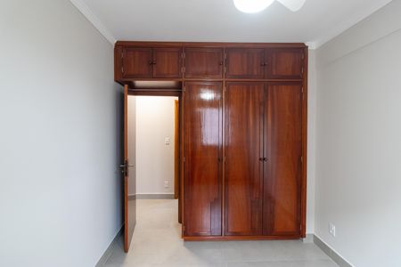 Apartamento à venda com 94m², 3 quartos e 2 vagas Apartamento à venda com 94m², 3 quartos e 2 vagasQuarto 02