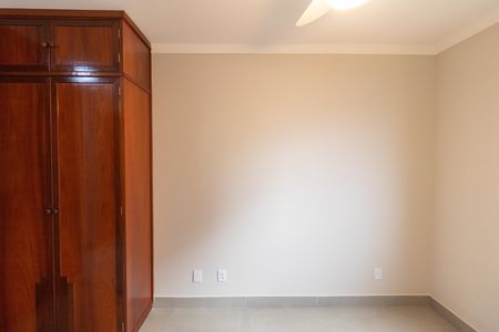 Apartamento à venda com 94m², 3 quartos e 2 vagas Apartamento à venda com 94m², 3 quartos e 2 vagasSuíte