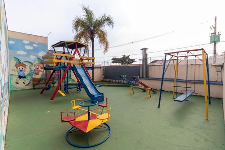 Apartamento à venda com 94m², 3 quartos e 2 vagas Apartamento à venda com 94m², 3 quartos e 2 vagasÁrea comum - Playground