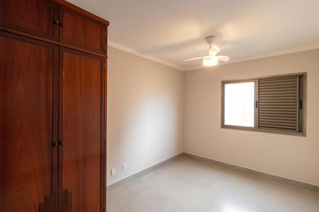Apartamento à venda com 94m², 3 quartos e 2 vagas Apartamento à venda com 94m², 3 quartos e 2 vagasSuíte