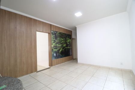 Casa para alugar com 186m², 4 quartos e 3 vagasSala