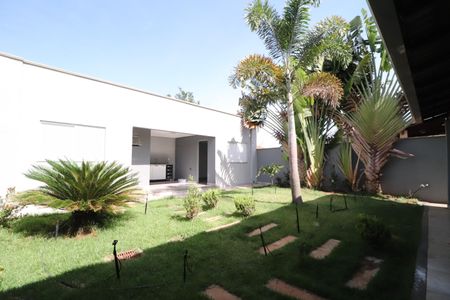 Casa para alugar com 186m², 4 quartos e 3 vagasQuintal
