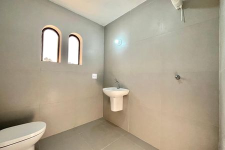 Casa para alugar com 184m², 3 quartos e 3 vagas Casa para alugar com 184m², 3 quartos e 3 vagasBanheiro da Suíte 3