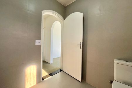 Casa para alugar com 184m², 3 quartos e 3 vagas Casa para alugar com 184m², 3 quartos e 3 vagasBanheiro da Suíte 3