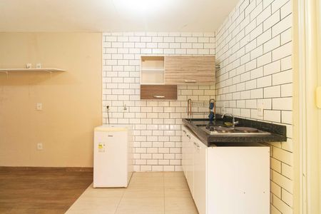Studio para alugar com 20m², 0 quarto e sem vaga Studio para alugar com 20m², 0 quarto e sem vagaCozinha