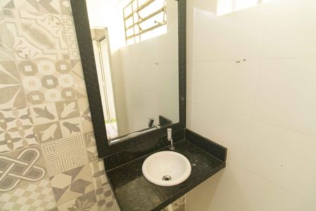 Studio para alugar com 20m², 0 quarto e sem vaga Studio para alugar com 20m², 0 quarto e sem vagaBanheiro