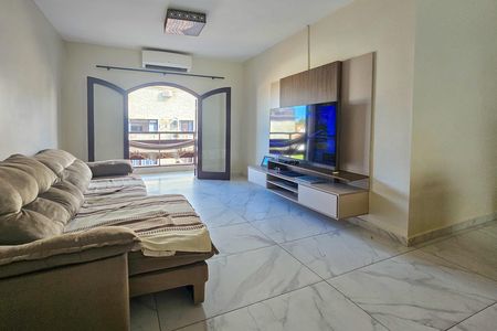 Apartamento para alugar com 3 quartos, 120m² em Jardim Praiano, Guarujá