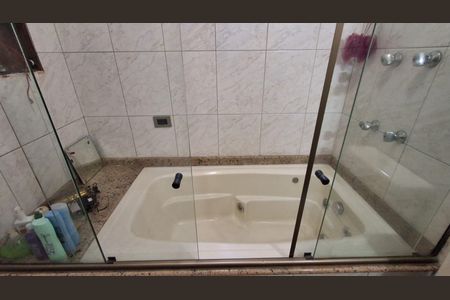 Casa à venda com 133m², 2 quartos e 2 vagasBanheiro Suíte 
