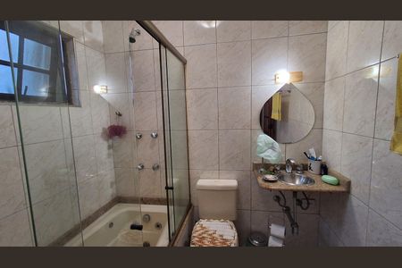Casa à venda com 133m², 2 quartos e 2 vagasBanheiro Suíte 