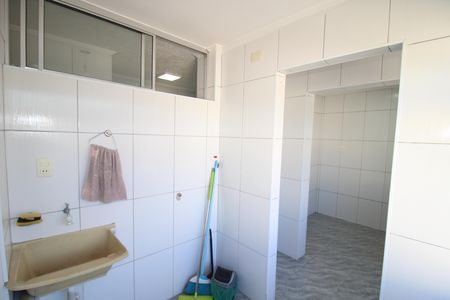 Apartamento à venda com 74m², 3 quartos e 1 vagaÁrea de Serviço