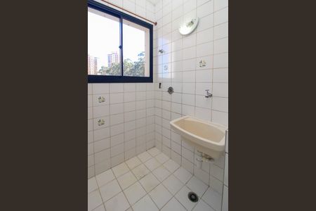 Área de Serviço de apartamento para alugar com 2 quartos, 56m² em Jardim Wanda, Taboão da Serra