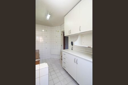 Cozinha  de apartamento para alugar com 2 quartos, 56m² em Jardim Wanda, Taboão da Serra