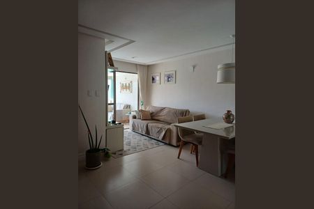 Sala de apartamento para alugar com 3 quartos, 110m² em Jardim Armação, Salvador