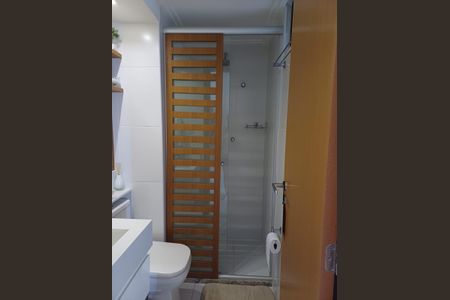 Banheiro de apartamento para alugar com 3 quartos, 110m² em Jardim Armação, Salvador