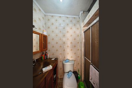 Casa à venda com 100m², 2 quartos e 2 vagas Casa à venda com 100m², 2 quartos e 2 vagasBanheiro da Suíte