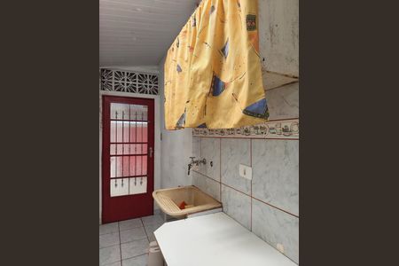 Casa à venda com 100m², 2 quartos e 2 vagas Casa à venda com 100m², 2 quartos e 2 vagasÁrea de serviço