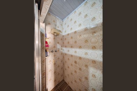 Casa à venda com 100m², 2 quartos e 2 vagas Casa à venda com 100m², 2 quartos e 2 vagasBanheiro da Suíte
