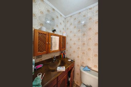 Casa à venda com 100m², 2 quartos e 2 vagas Casa à venda com 100m², 2 quartos e 2 vagasBanheiro da Suíte