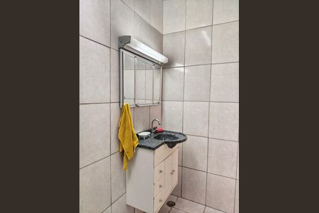 Casa à venda com 100m², 2 quartos e 2 vagas Casa à venda com 100m², 2 quartos e 2 vagasBanheiro social