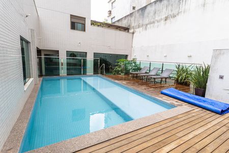 Apartamento para alugar com 125m², 2 quartos e 3 vagas Apartamento para alugar com 125m², 2 quartos e 3 vagasÁrea comum - Piscina