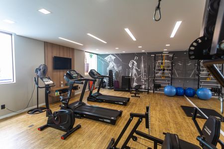 Apartamento para alugar com 125m², 2 quartos e 3 vagas Apartamento para alugar com 125m², 2 quartos e 3 vagasÁrea comum - Academia