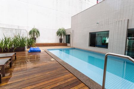 Apartamento para alugar com 125m², 2 quartos e 3 vagas Apartamento para alugar com 125m², 2 quartos e 3 vagasÁrea comum - Piscina