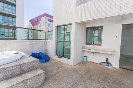 Apartamento para alugar com 125m², 2 quartos e 3 vagas Apartamento para alugar com 125m², 2 quartos e 3 vagasCobertura