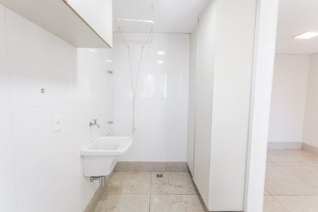Apartamento para alugar com 125m², 2 quartos e 3 vagas Apartamento para alugar com 125m², 2 quartos e 3 vagasCozinha/Área de Serviço