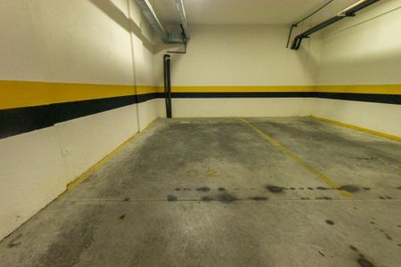 Apartamento para alugar com 28m², 1 quarto e 1 vaga Apartamento para alugar com 28m², 1 quarto e 1 vagaGaragem