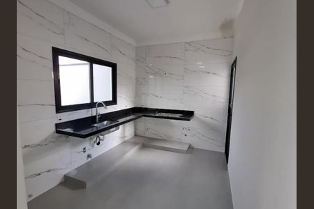 Casa à venda com 92m², 3 quartos e 2 vagas