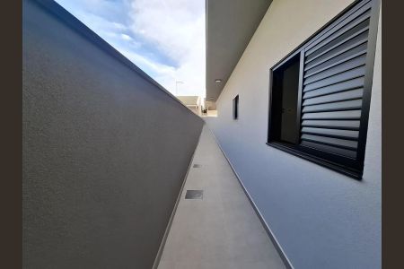 Casa à venda com 92m², 3 quartos e 2 vagas