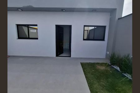 Casa à venda com 92m², 3 quartos e 2 vagas