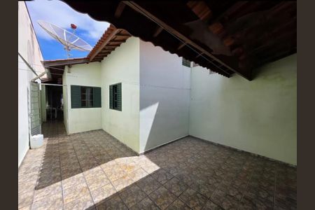 Casa à venda com 110m², 2 quartos e 2 vagas
