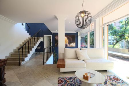 Sala de casa à venda com 6 quartos, 653m² em Vila Progredior, São Paulo