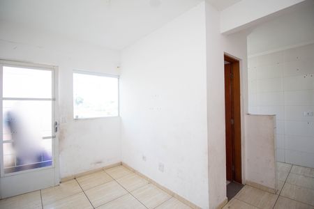Sala de casa para alugar com 2 quartos, 100m² em Vila Jaguari, São Paulo
