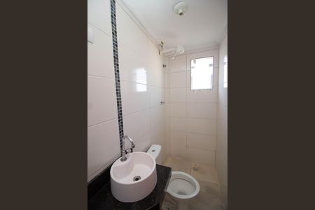 Casa para alugar com 100m², 2 quartos e sem vaga Casa para alugar com 100m², 2 quartos e sem vagaBanheiro
