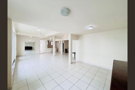 Apartamento para alugar com 90m², 2 quartos e 1 vaga