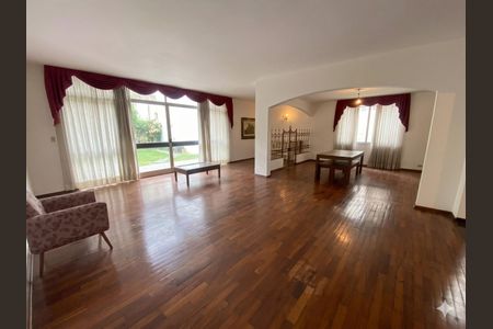 Foto 01 de casa para alugar com 4 quartos, 387m² em Alto de Pinheiros, São Paulo