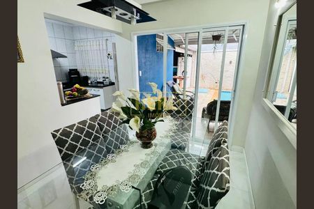 Casa à venda com 162m², 3 quartos e 2 vagas